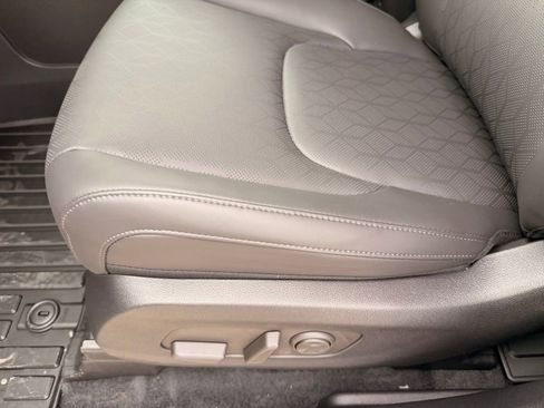 New 2026 Kia Carnival EX image 13