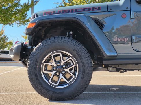 New 2025 Jeep Gladiator Rubicon image 6