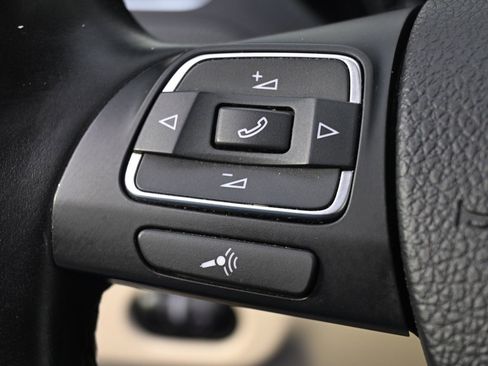 Used 2013 Volkswagen Jetta SE image 31