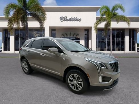 Certified 2023 Cadillac XT5 Premium Luxury FWD image 2