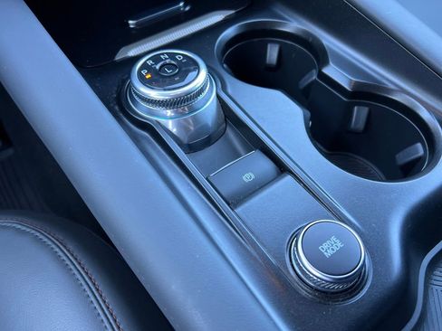 Certified 2025 Ford Explorer Active w/ Active Comfort Package image 26