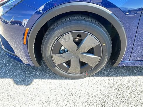 New 2026 Toyota Prius Plug-In Hybrid image 10