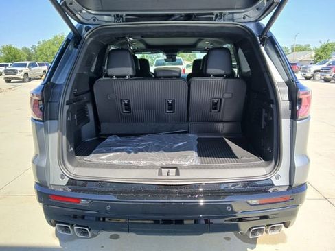 New 2026 GMC Acadia Denali Ultimate w/ LPO, Floor Liner Package AWD/4WD image 21