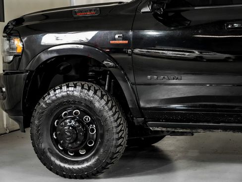Used 2022 RAM 3500 Limited AWD/4WD image 12
