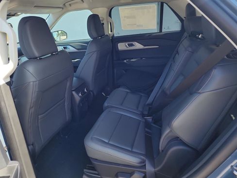 New 2025 Ford Explorer Active w/ Active Comfort Package image 20