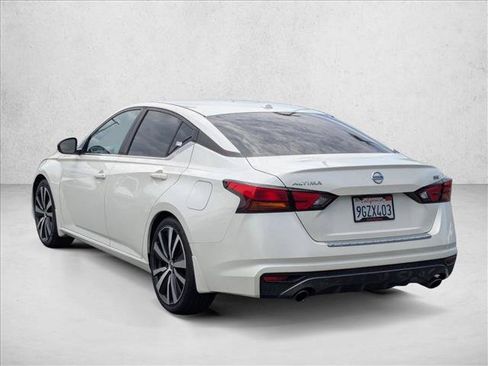 Used 2019 Nissan Altima 2.5 SR w/ SR Premium Package FWD image 8