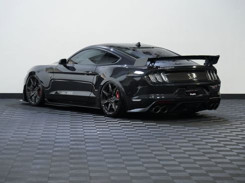 Used 2022 Ford Mustang Shelby GT500 w/ Carbon Fiber Track Pack RWD image 9