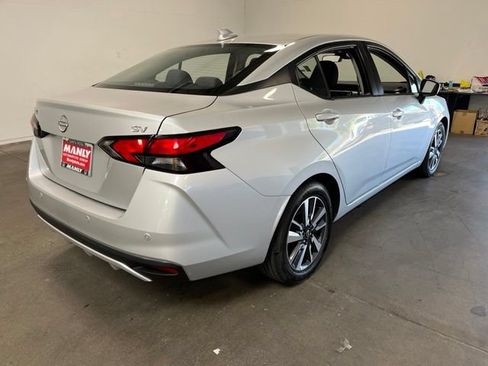 Used 2023 Nissan Versa SV FWD image 3