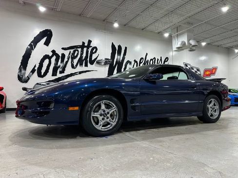 Used 2000 Pontiac Firebird Formula w/ Security Pkg RWD image 27