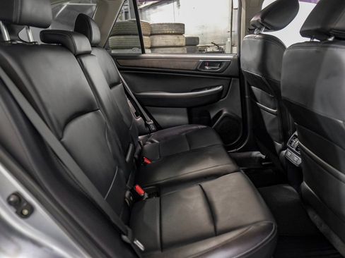 Used 2017 Subaru Outback 3.6R Limited AWD/4WD image 33