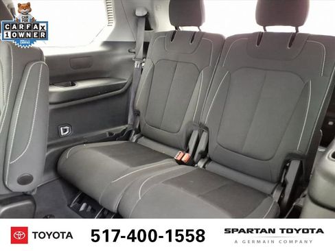 Used 2023 Jeep Grand Cherokee L Laredo image 18