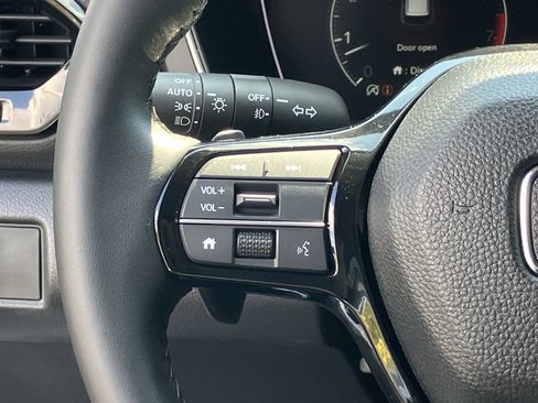 Used 2025 Honda Pilot EX-L image 21