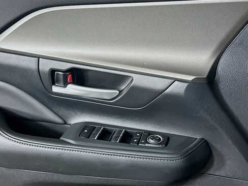 Used 2025 Toyota Grand Highlander AWD image 15
