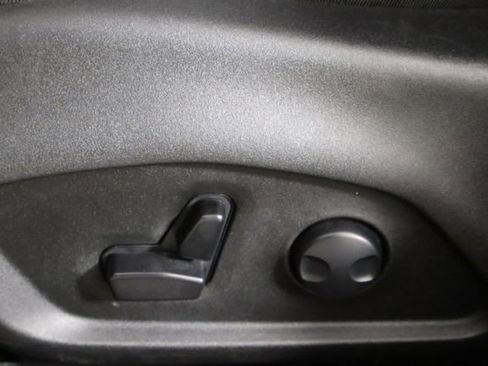 Used 2023 Jeep Compass Limited image 23