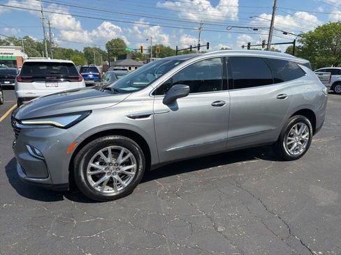 Used 2023 Buick Enclave Essence w/ Experience Buick Package AWD/4WD image 3