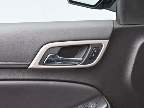 Used 2020 GMC Yukon Denali w/ Denali Premium Package image 14