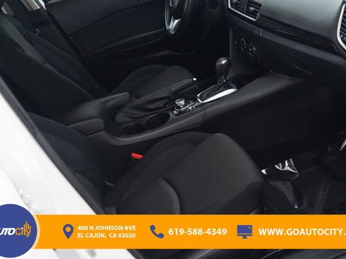 Used 2016 MAZDA MAZDA3 i Sport w/ Preferred Equipment Package FWD image 8