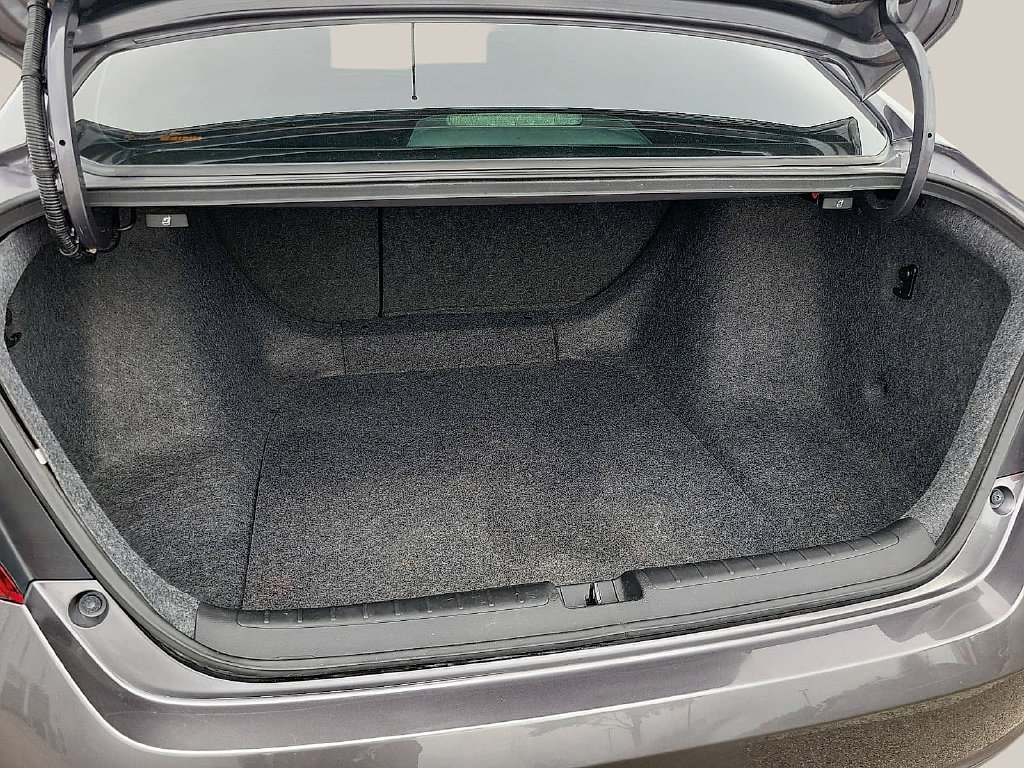 Used 2019 Honda Accord Sport image 8