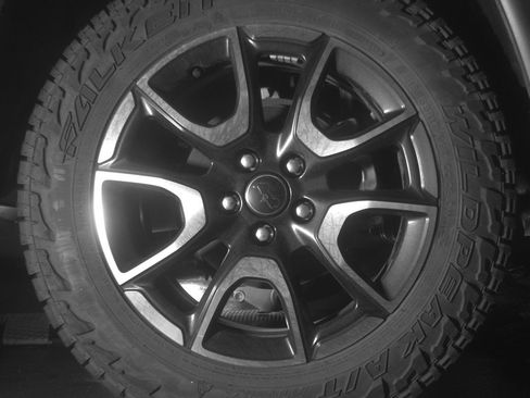 Used 2025 Jeep Compass Trailhawk image 15