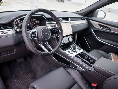 New 2025 Jaguar F-PACE R-Dynamic S image 8