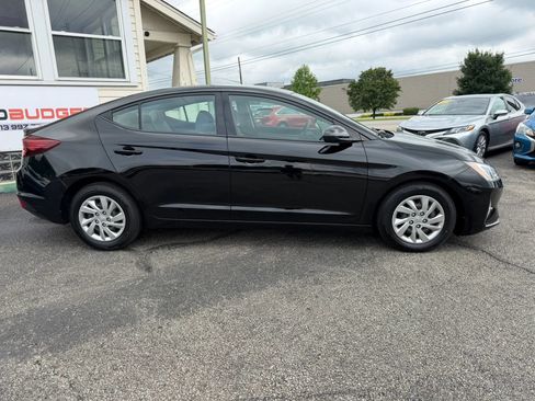 Used 2019 Hyundai Elantra SE FWD image 6