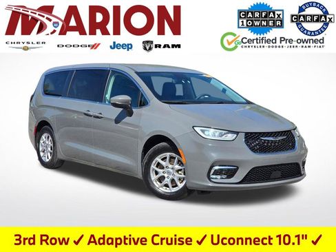 Used 2023 Chrysler Pacifica Touring-L FWD image 1