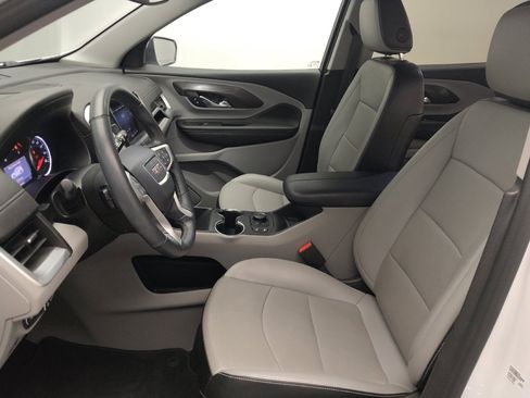 Used 2023 GMC Terrain SLT w/ Infotainment Package II image 17