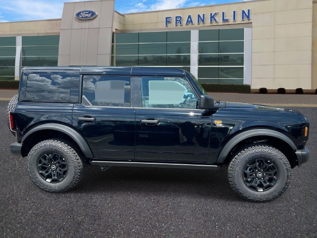 New 2026 Ford Bronco Badlands w/ Black Appearance Package AWD/4WD image 8
