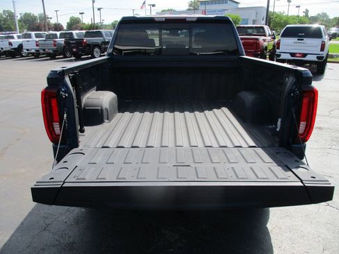 Used 2023 GMC Sierra 1500 SLT w/ SLT Premium Plus Package AWD/4WD image 8