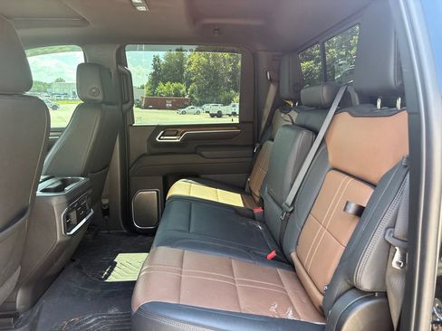 Used 2025 Chevrolet Silverado 3500 High Country w/ Technology Package AWD/4WD image 14