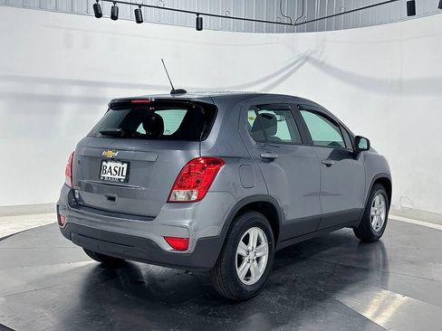 Used 2020 Chevrolet Trax LS FWD image 11