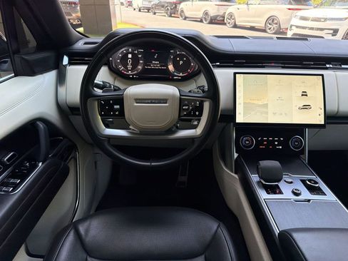 Certified 2022 Land Rover Range Rover Long Wheelbase SE AWD/4WD image 29