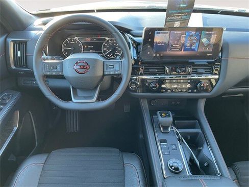 New 2026 Nissan Pathfinder SV image 10