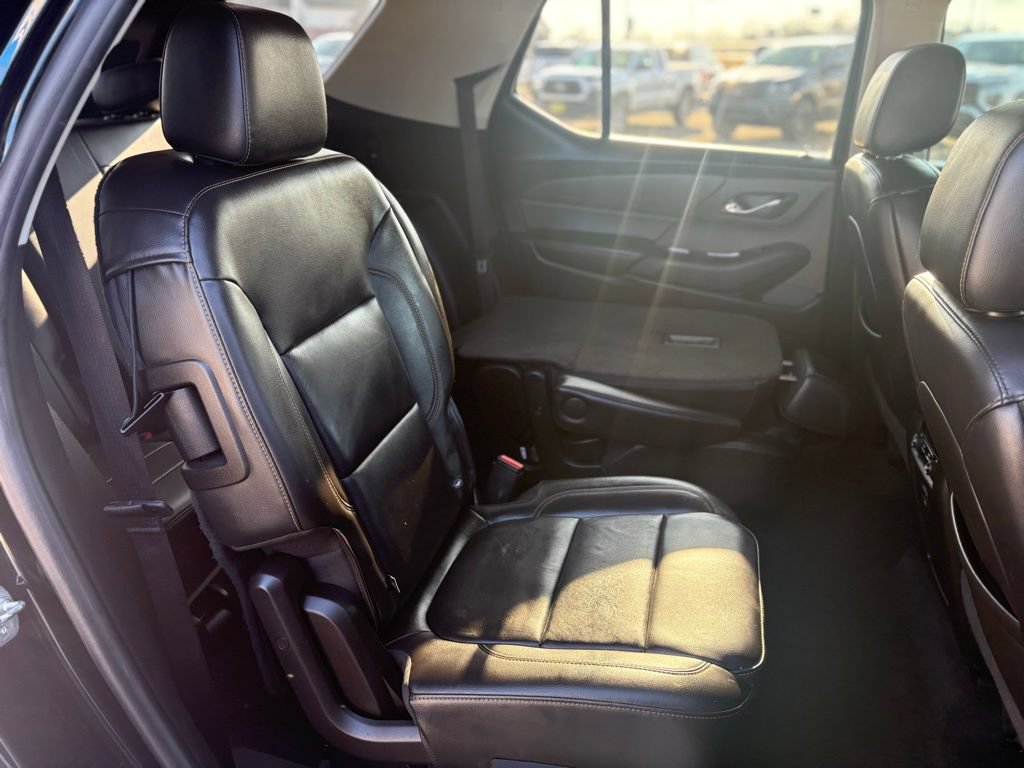 Used 2021 Chevrolet Traverse LT FWD image 11