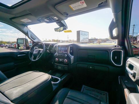 Used 2023 GMC Sierra 3500 Denali w/ Denali Ultimate Package image 33