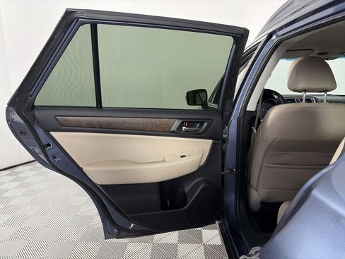 Used 2015 Subaru Outback 3.6R Limited w/ Popular Package #4 image 12