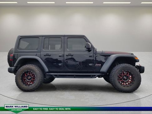 Used 2019 Jeep Wrangler Unlimited Rubicon w/ Dual Top Group AWD/4WD image 2