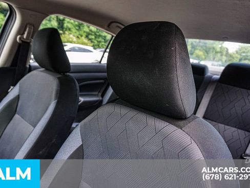 Used 2024 Nissan Versa SV FWD image 18