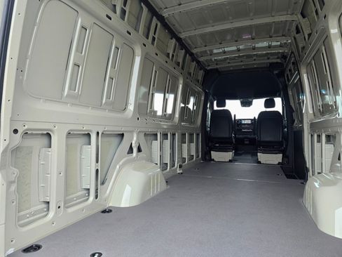 New 2026 Mercedes-Benz Sprinter 2500 image 17