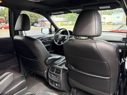 Used 2022 Honda Pilot Black Edition image 26