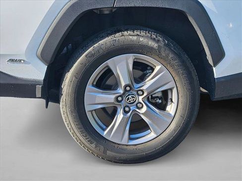 Used 2023 Toyota RAV4 XLE AWD/4WD image 4