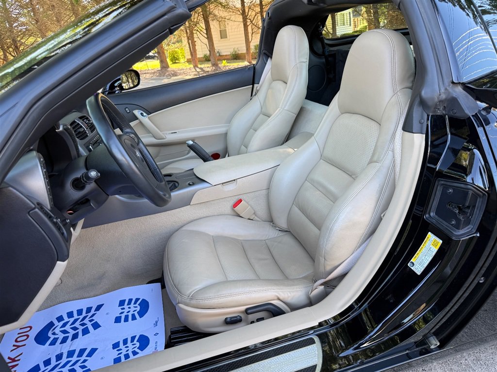Used 2007 Chevrolet Corvette Coupe w/ Preferred Equipment Group RWD image 51