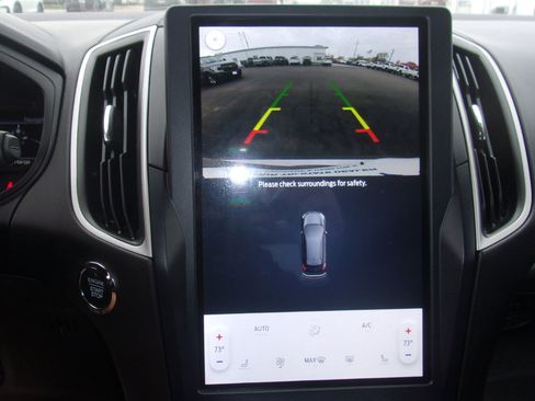 Used 2023 Ford Edge SEL image 11