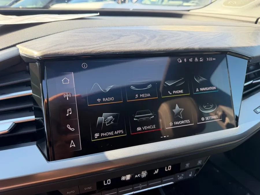 Used 2023 Audi Q4 e-tron Prestige AWD/4WD image 20