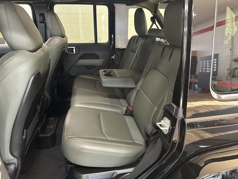 Used 2024 Jeep Wrangler High Altitude image 36