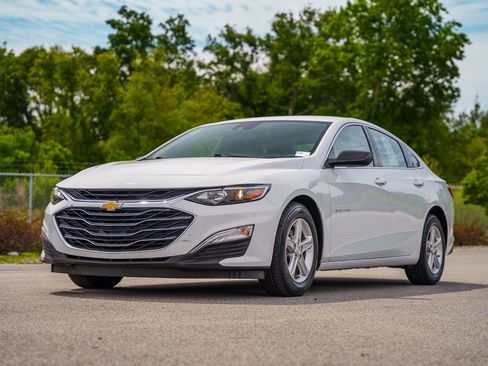 Used 2023 Chevrolet Malibu LS FWD image 3