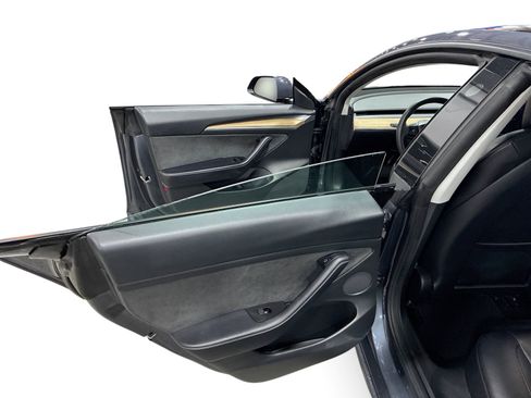 Certified 2022 Tesla Model 3 Long Range AWD/4WD image 10