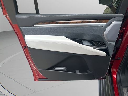 New 2026 Cadillac Escalade ESV Platinum Luxury w/ LPO, Floor Liner Package AWD/4WD image 21