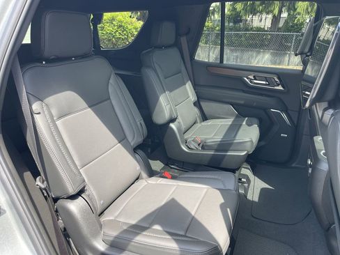 New 2026 GMC Yukon Denali w/ Denali Reserve Package AWD/4WD image 28