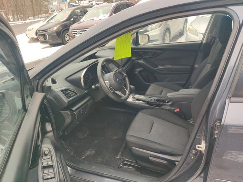 Used 2017 Subaru Impreza 2.0i Premium image 12